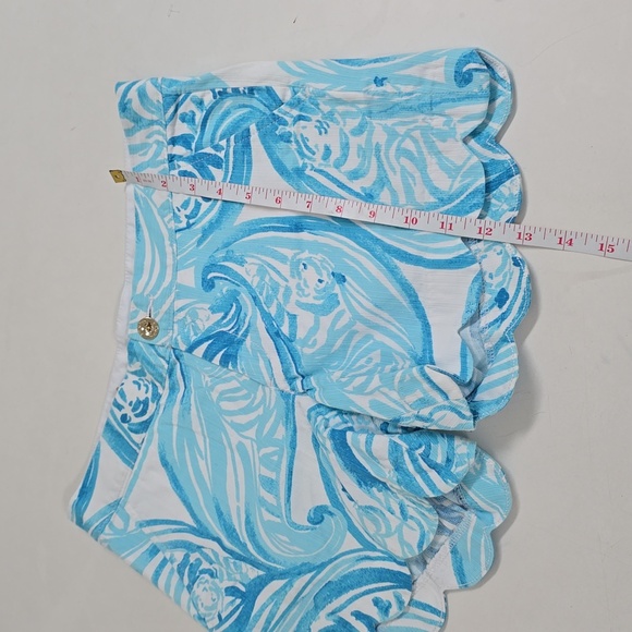 Lilly Pulitzer Buttercup Scallop Shorts in Resort White Sea Ruffles - Picture 11 of 13